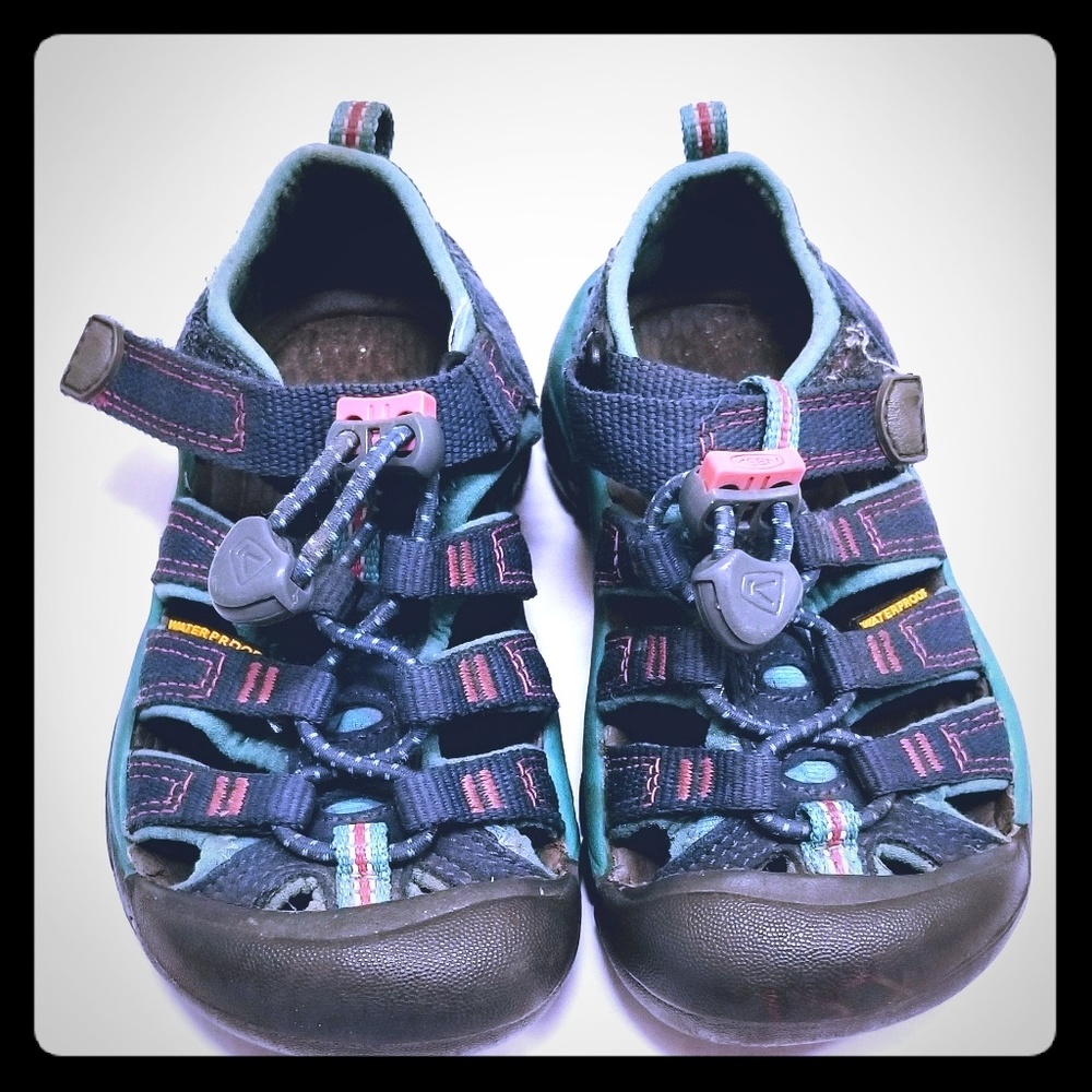 Keen Kids Sandals Size 9 Waterproof